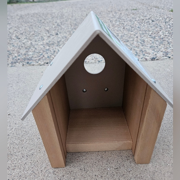 Window Bird House by Song Bird Essentials 6" W x 8" x 6" D Brand New - Picture 4 of 9